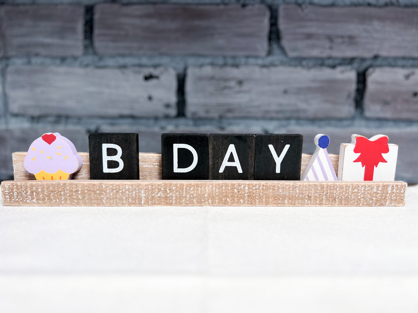 NEST - Wooden Shapes - Birthday