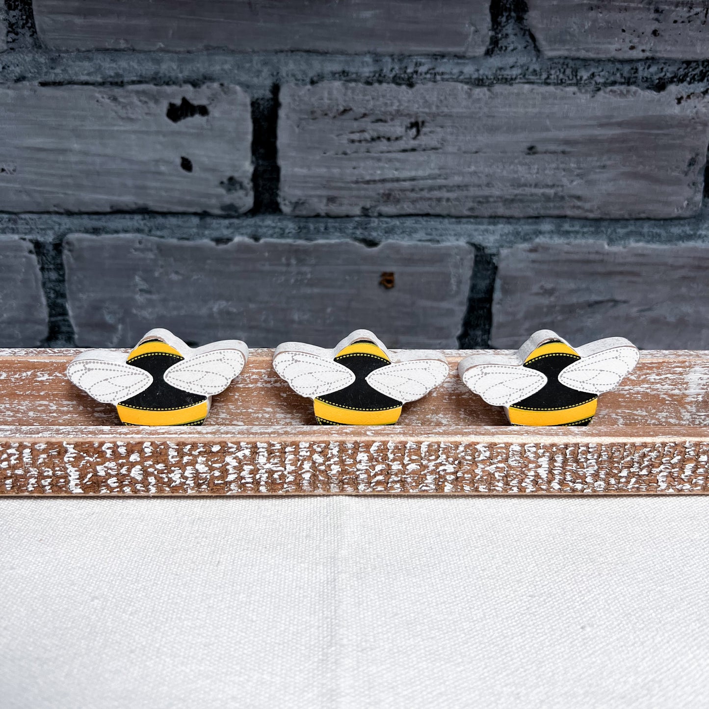 NEST - Wooden Shapes - Bees