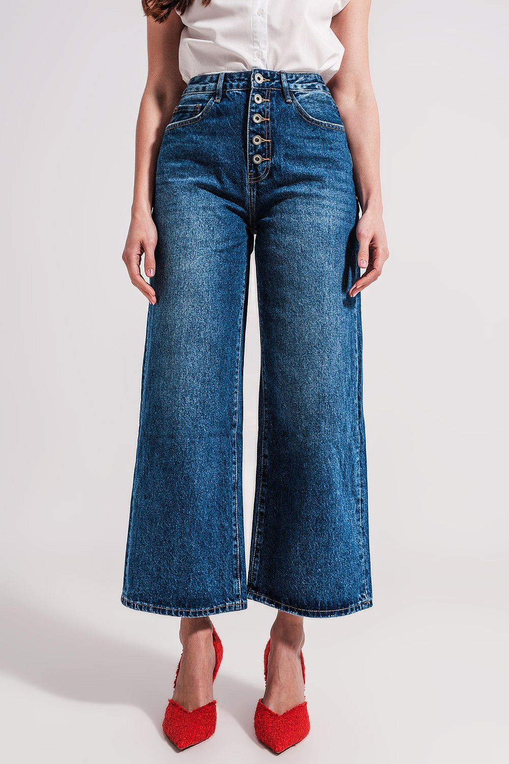 Wide Leg Exposed Button Jean