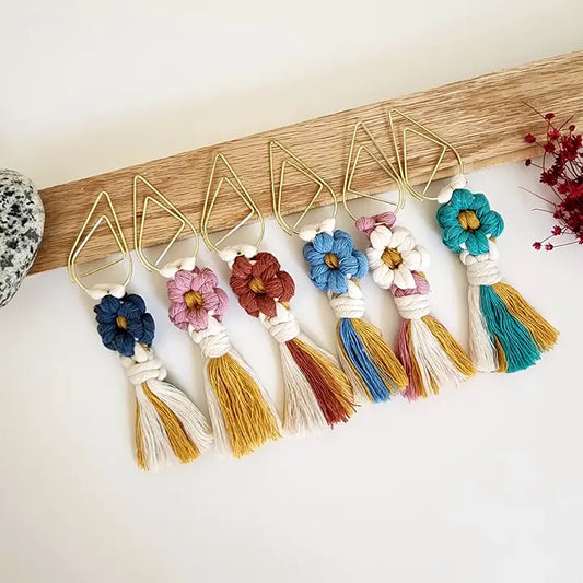 Macrame Daisy Flower Bookmark