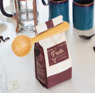 Coffee Scoop with built in bag clip